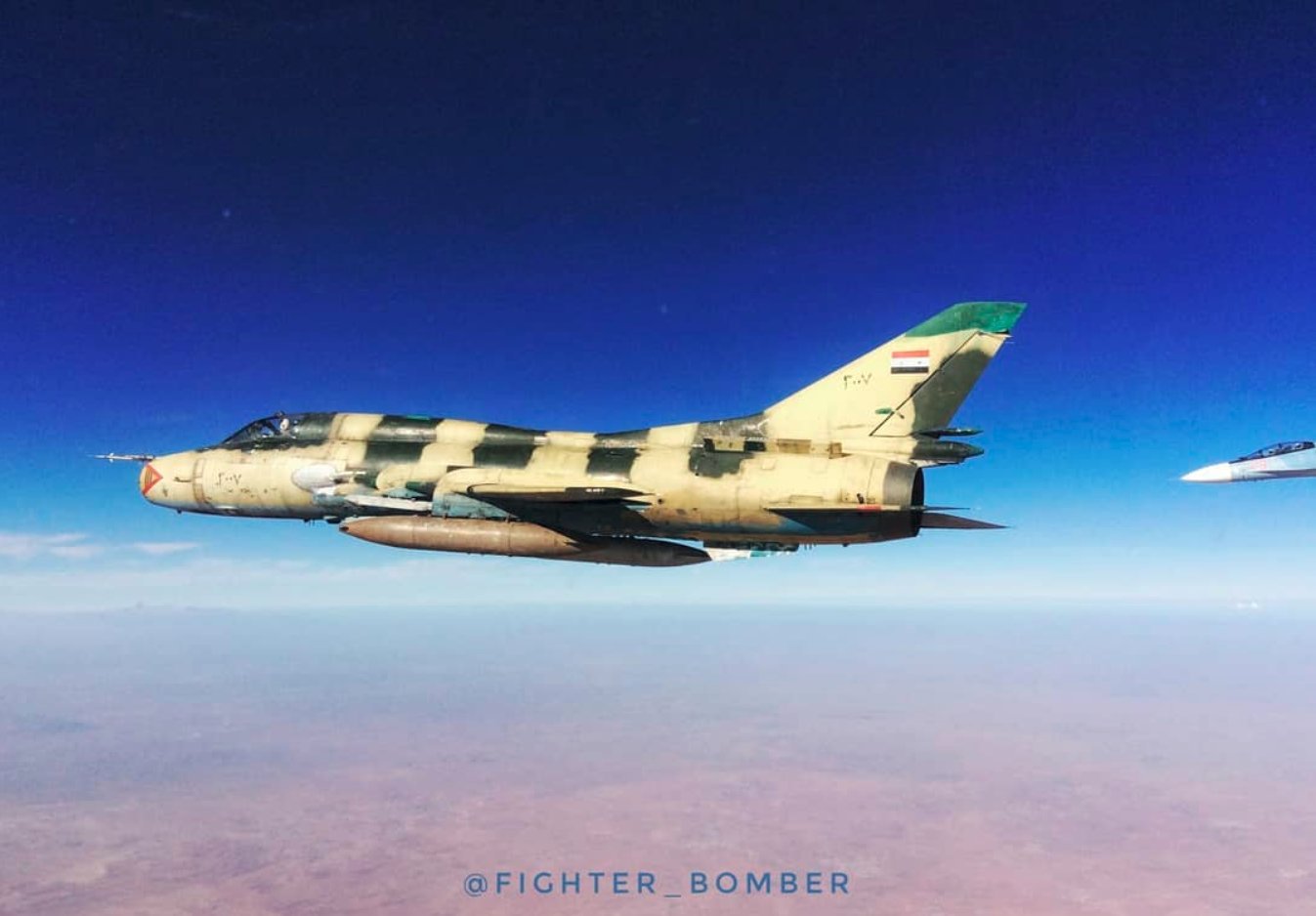 DpOeKNDXgAAVtC_.jpg:large