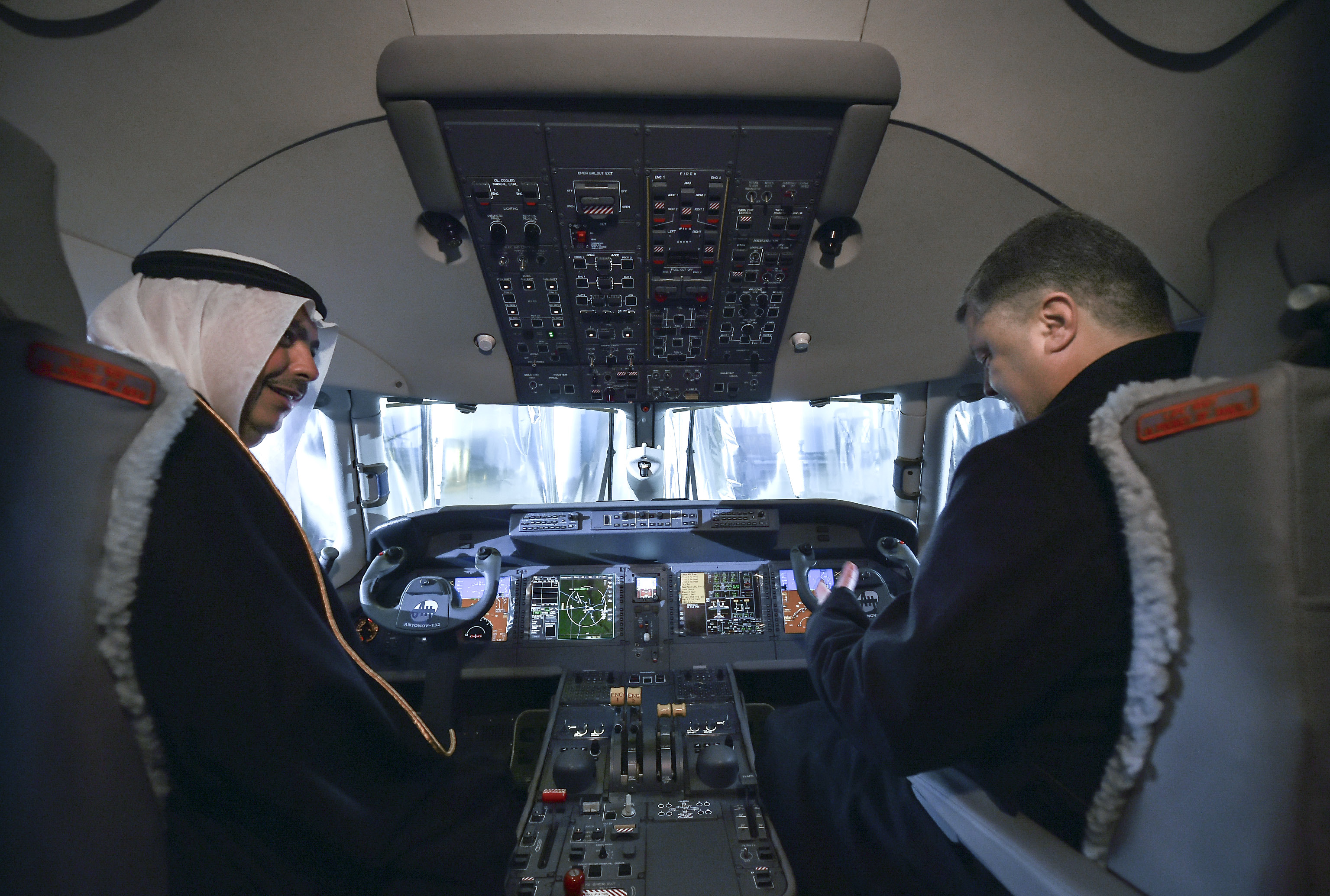 Antonov_An-132D_glass_cockpit.jpg