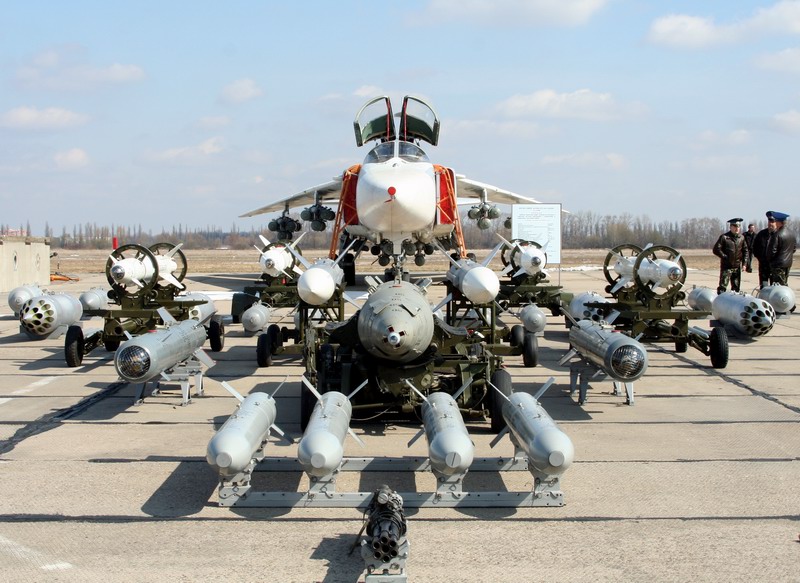 Su-24_armement.jpg