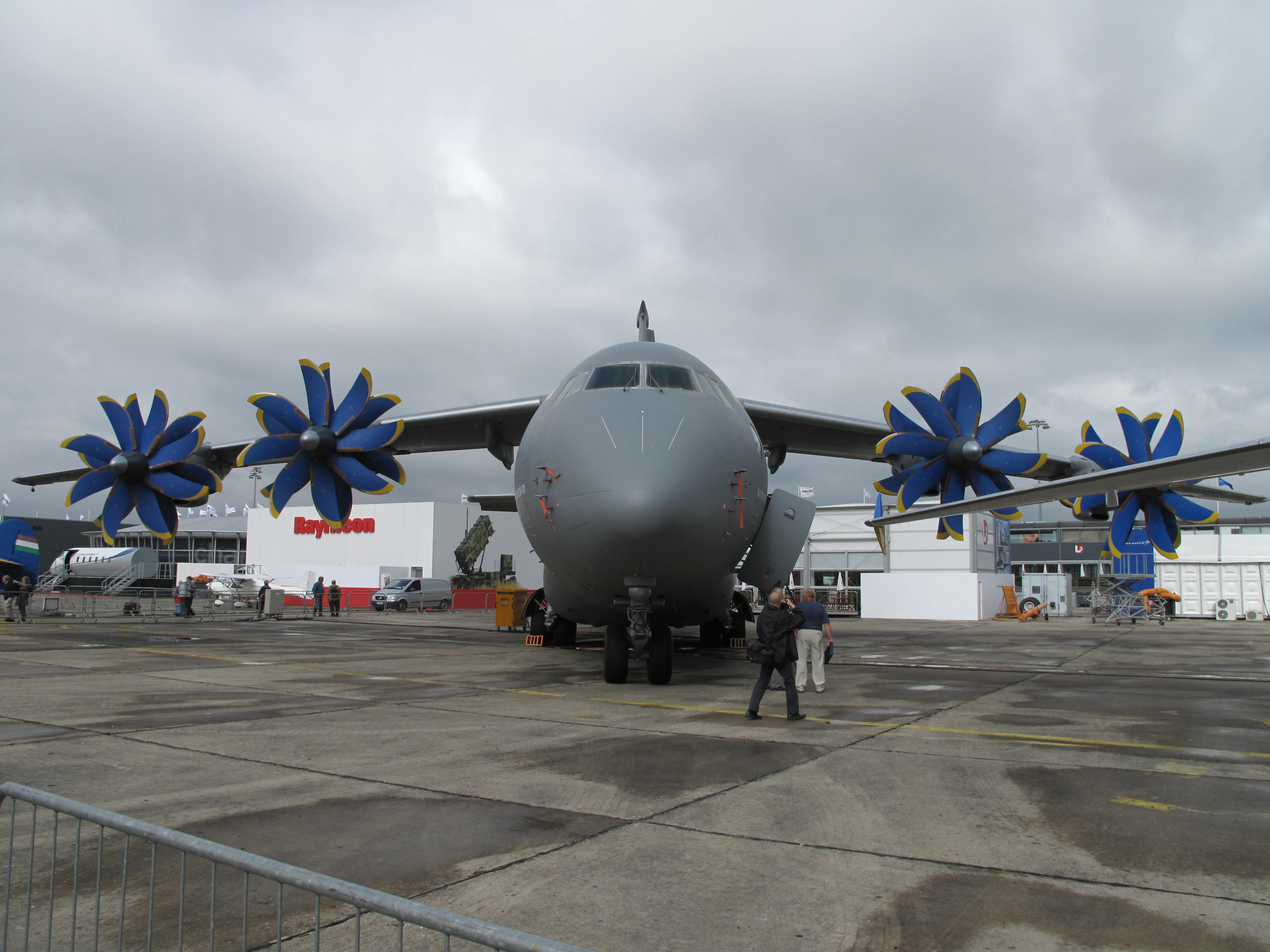 Antonov_AN-70_at_Paris_Air_Show_2013_3.jpg