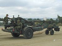 200px-Howitzer_FH70_01.jpg