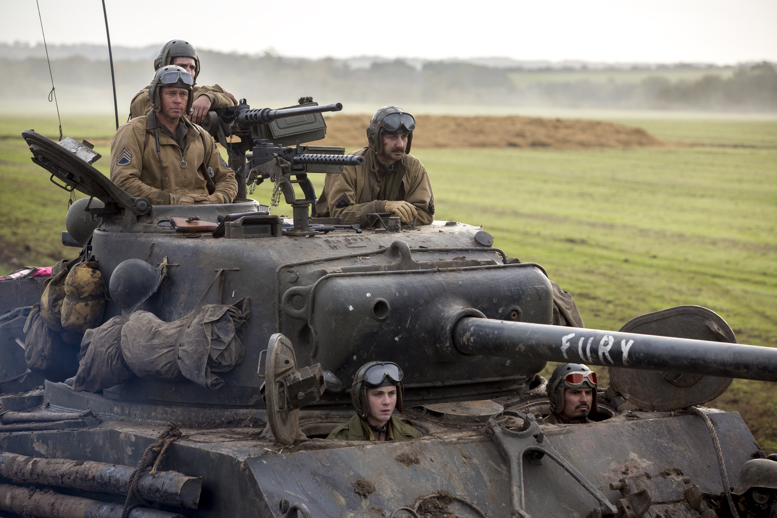 fury-brad-pitt-logan-lerman-shia-labeouf.jpg