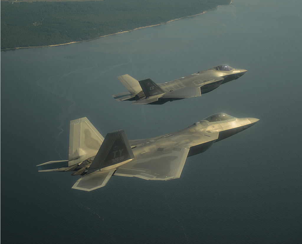 AIR_F-22A_F-35A_2012-09_USAF_lg.jpg