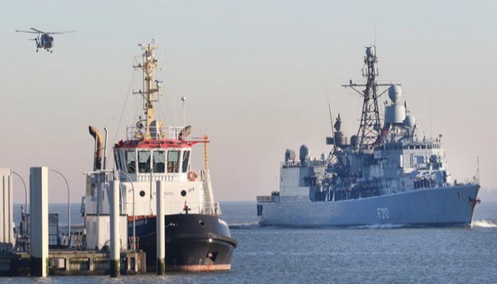 سفن أوروبية تراقب حظر السلاح بليبيا وسط انتهاكات تركية