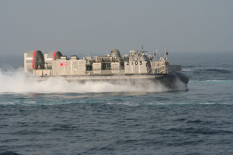 800px-JMSDF_LCAC.JPG