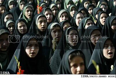 military_woman_iran_police_000079jpg.jpg