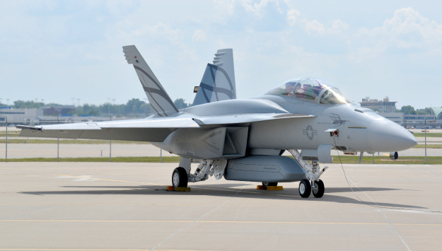 ash041-130827-boeing-f18f-ash-023111.jpg