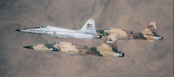F-5Eair-to-air.jpg