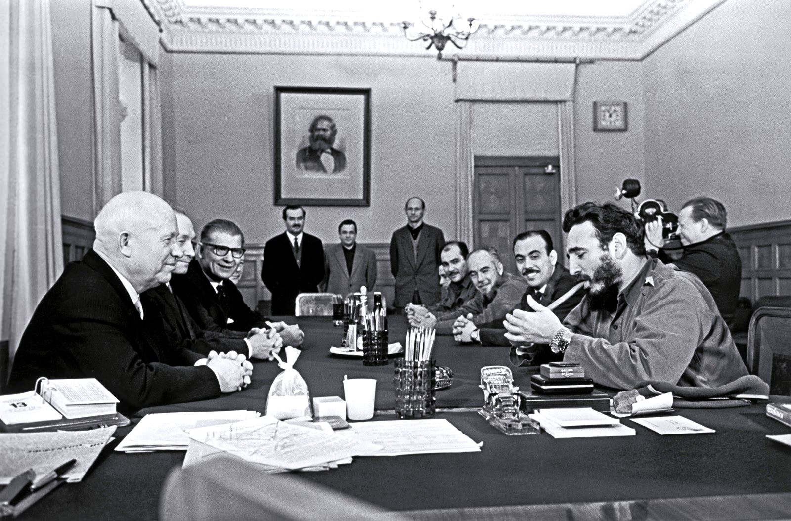 Khruschev-with-Fidel-Castro-Rolex-Day-Date-and-Submariner-.jpg