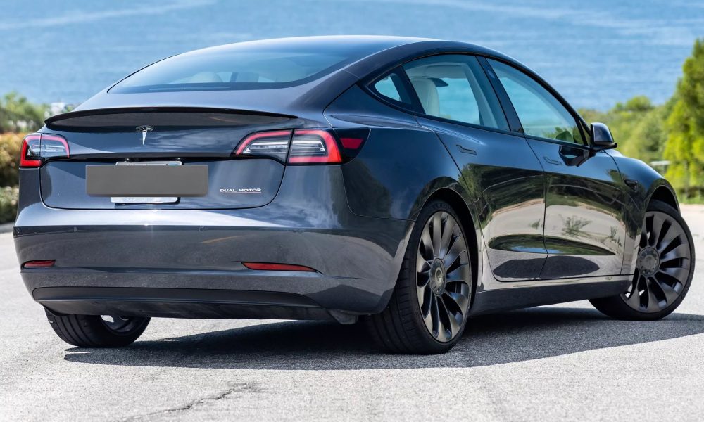 www.teslarati.com