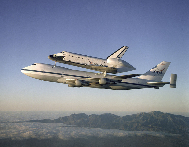 Atlantis_on_Shuttle_Carrier_Aircraft.jpg