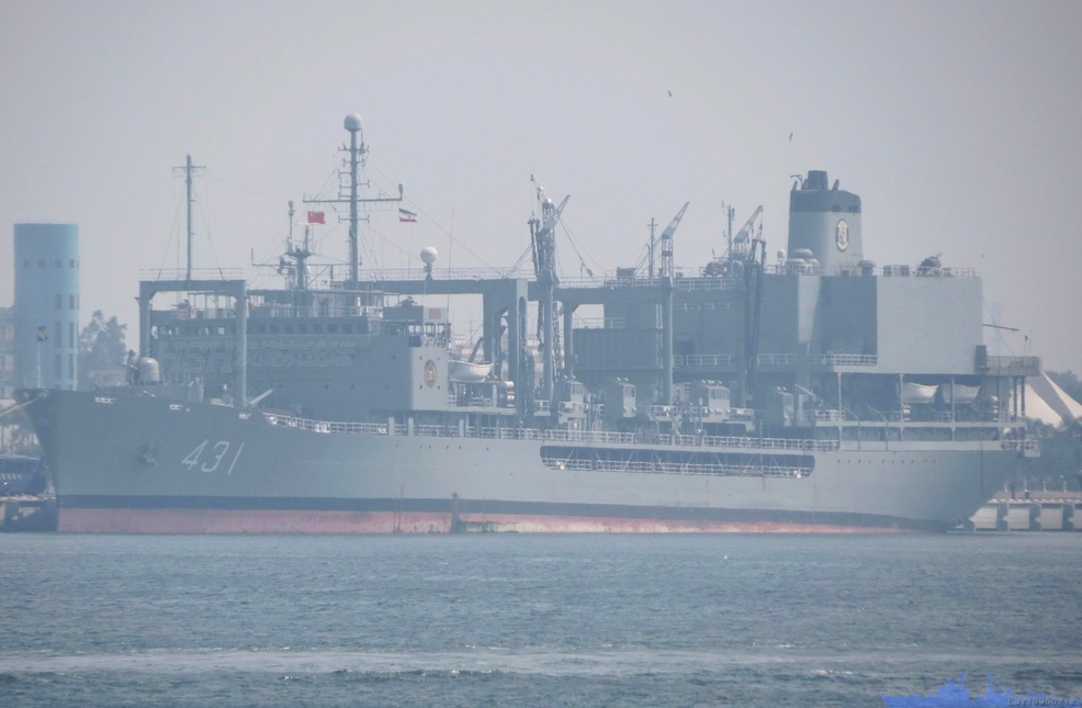 Iran+Navy+ships+IRINS+Sabalan+%252877%2529+frigate+and+IRINS+Kharg+%2528431%2529+replenishment+ship+of+the+24th+Fleet+task+force+today+left+the+Chinese+port+city+of+Zhangjiagang%252C+heading+StraitMalacca+.jpg