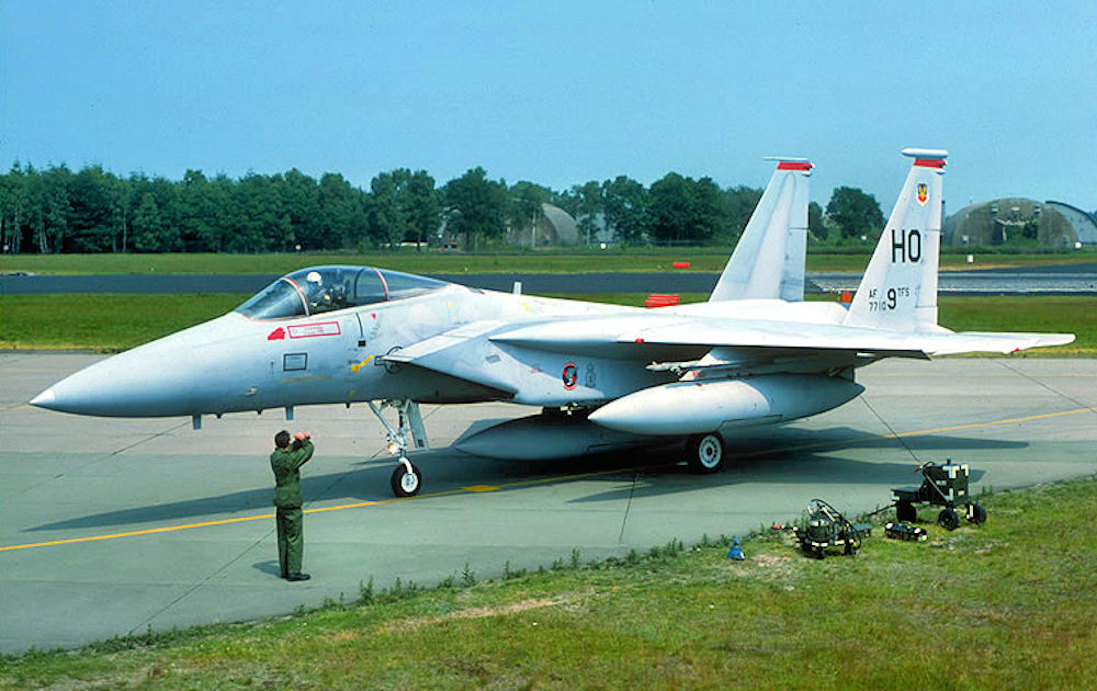 McDonnell_Douglas_F-15A-19-MC_Eagle_77-0110.jpg