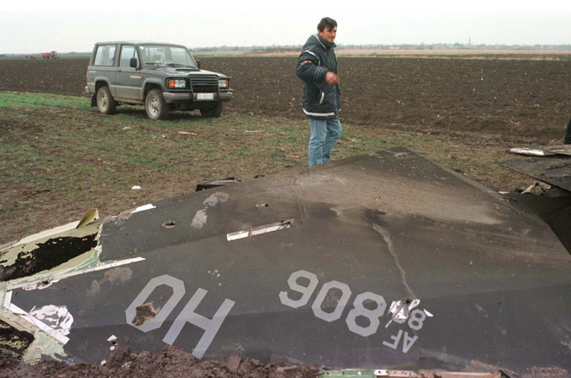 F-117-wreckage-2.jpg