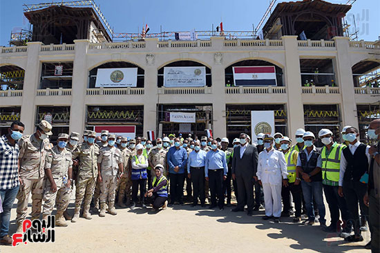 مصطفى مدبولي رئيس مجلس الوزراء خلال زيارته اليوم لمحافظة الإسكندرية (15)