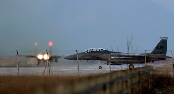 111228_f15_fighter_ap_328.jpg