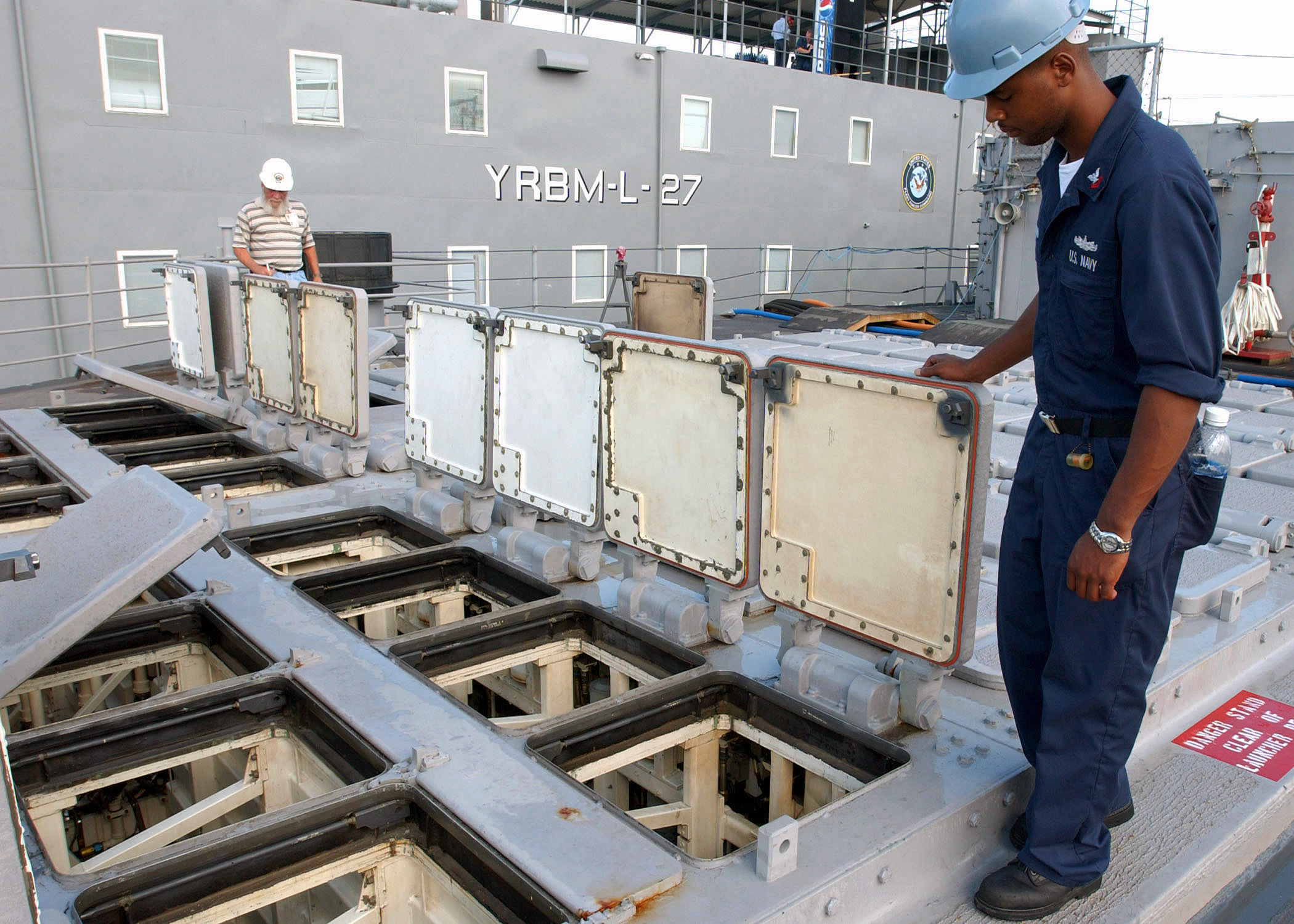 Open_VLS_hatches_on_USS_Hue_City_(CG-66).jpg