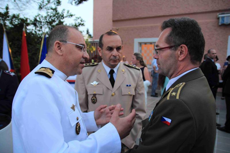 1537129_1337469__5_Den_Armady_brigadni_general_maly.jpg