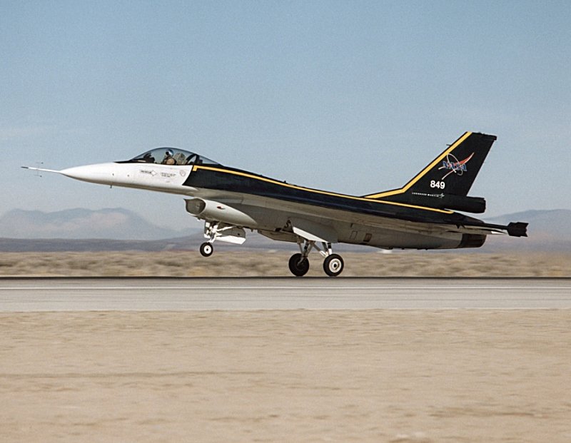 f-16xl-EC97-44354-1.jpg