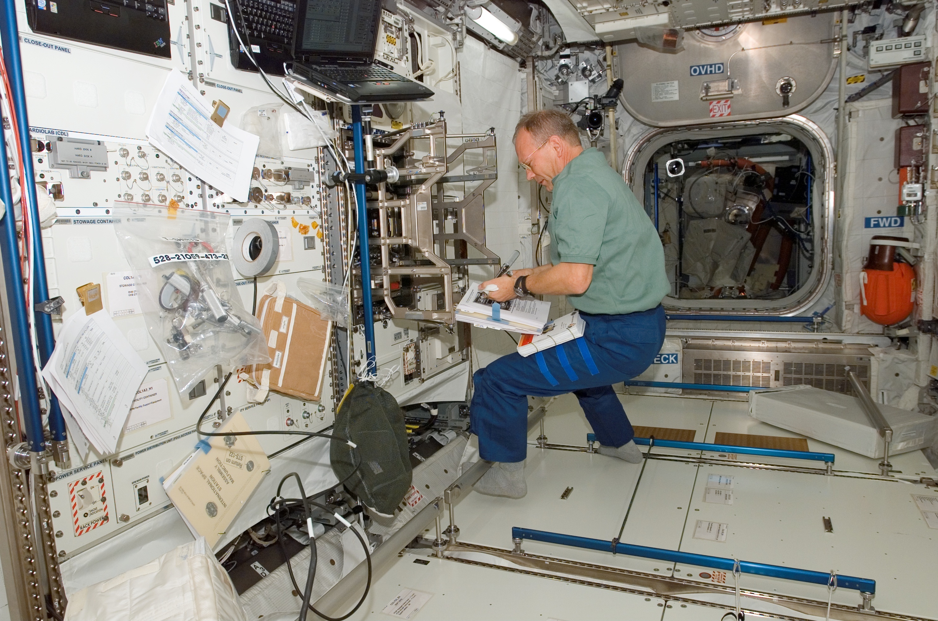 Interior_Columbus_module.jpg