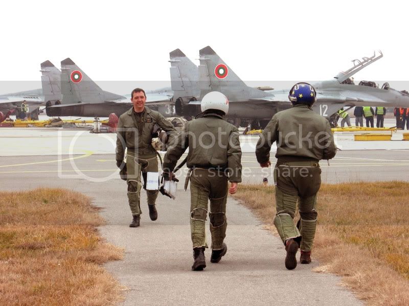 mig29pilotsmx4.jpg