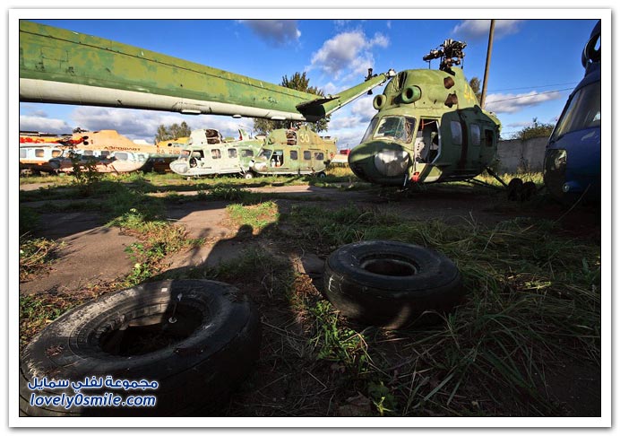 Cemetery-helicopters-in-Russia-28.jpg