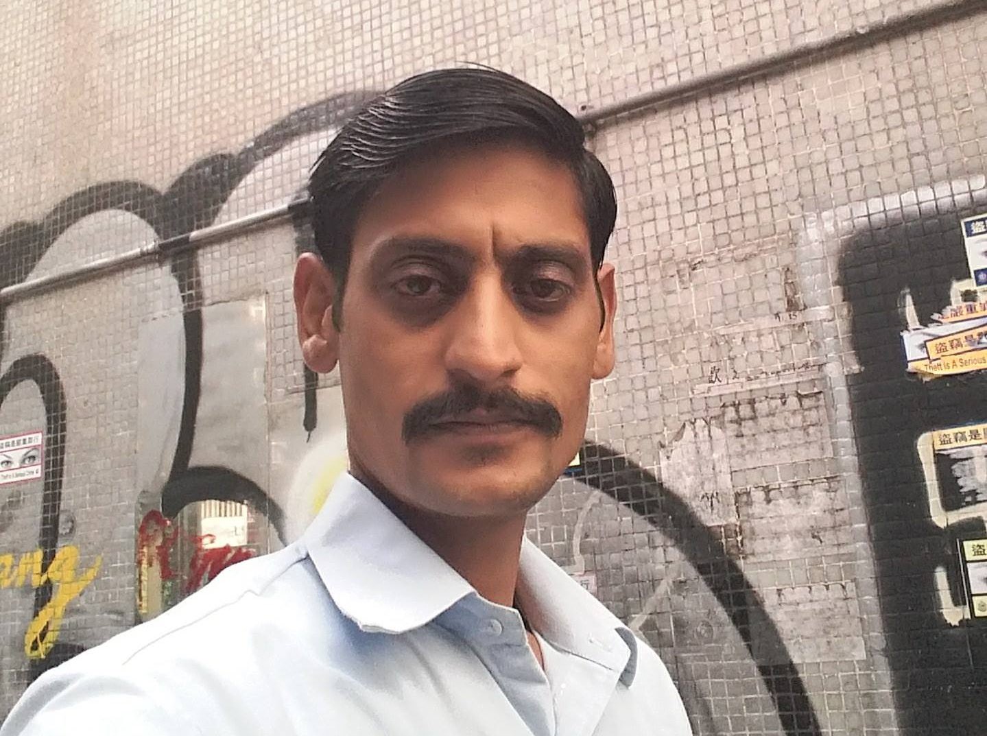 Ashish Singh on X: Viral video from Hong Kong This Name is Amit Jariyal,kangra,  Himachal Pradesh He sexually assaulted that Girl streamer live in Hongkong,  https://t.co/gq3n0tWRd1 https://t.co/C72knv9DeE / X