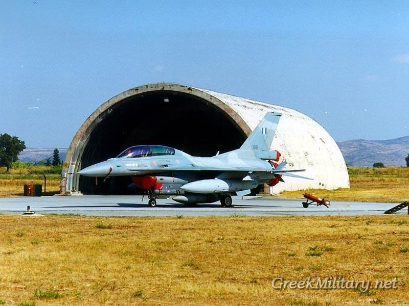 Greek%20F-16D%20Falcon.jpg