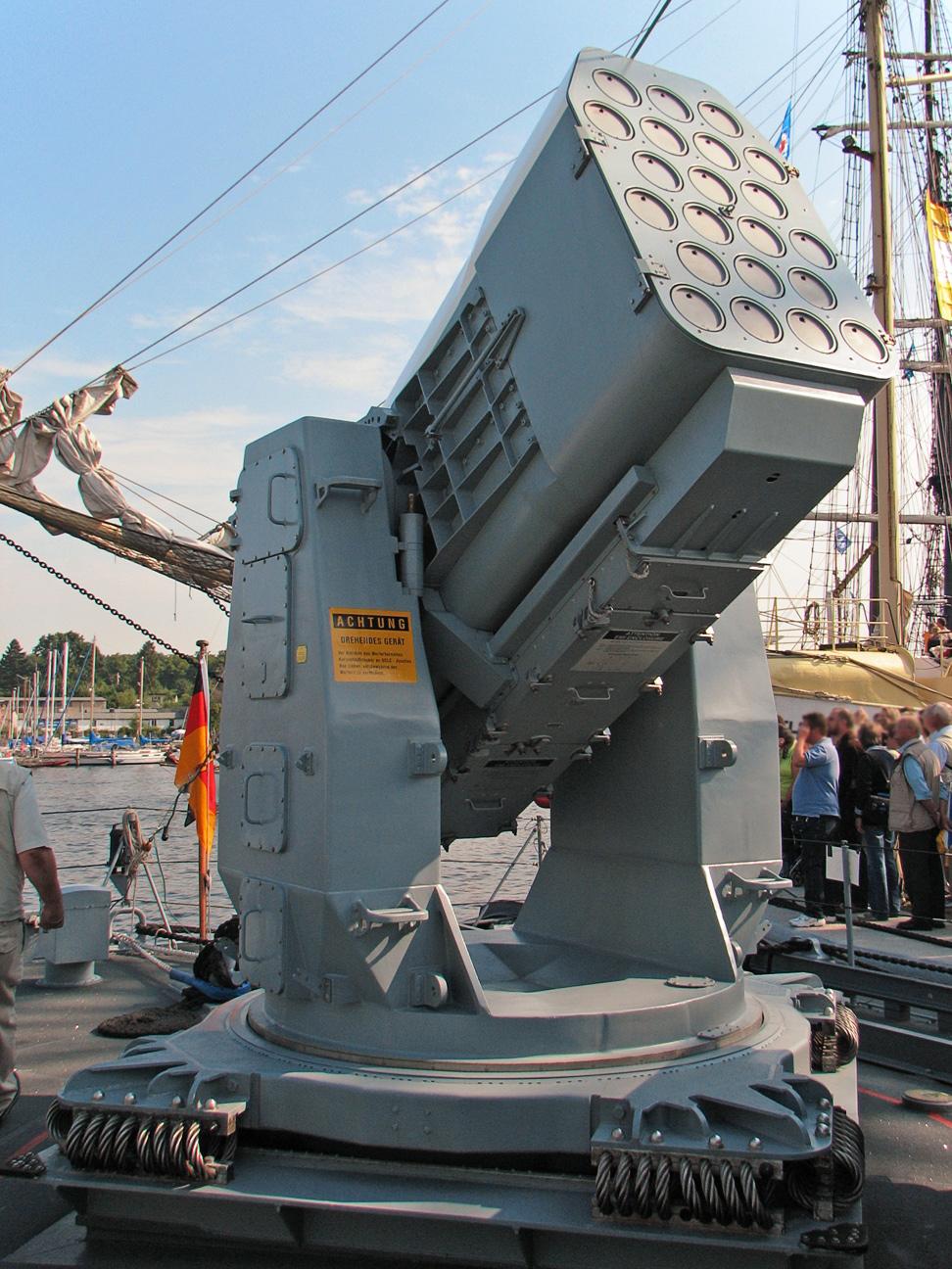 BEMIL090_404_4.JPG
