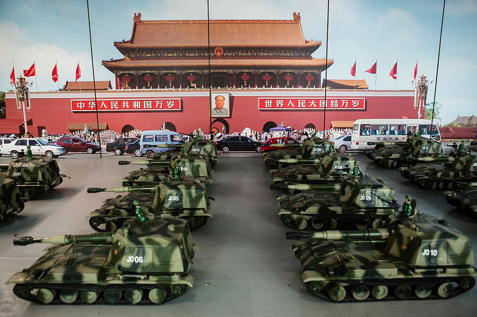 20130329_pla_military_parade_china_60th_anniversary_diarama_hengdian01.jpg