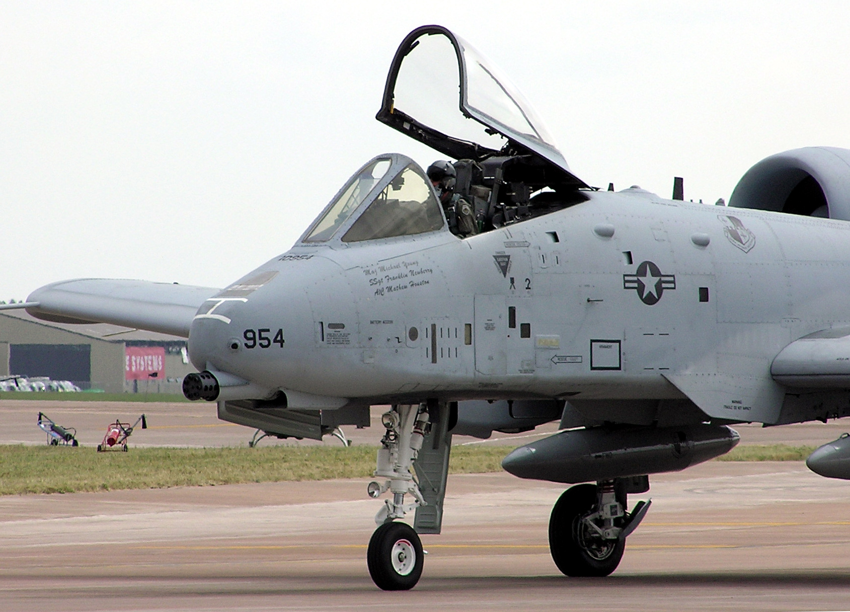 Thunderbolt.a10.closeup.fairford.arp.jpg