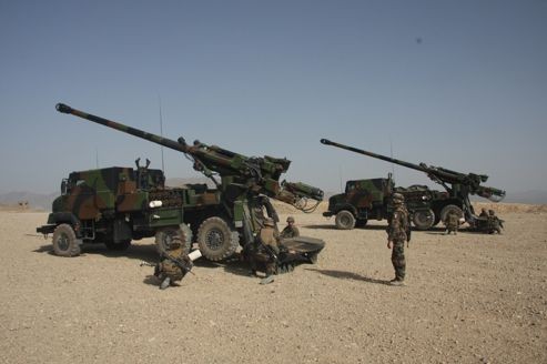 Des-militaires-en-Afghanistan-avec-des-canons-Caesar-de-Nex.jpg