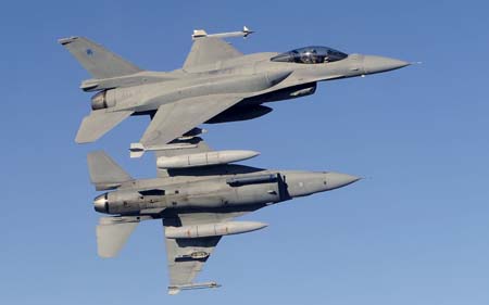 Omani-F16-LR.jpg