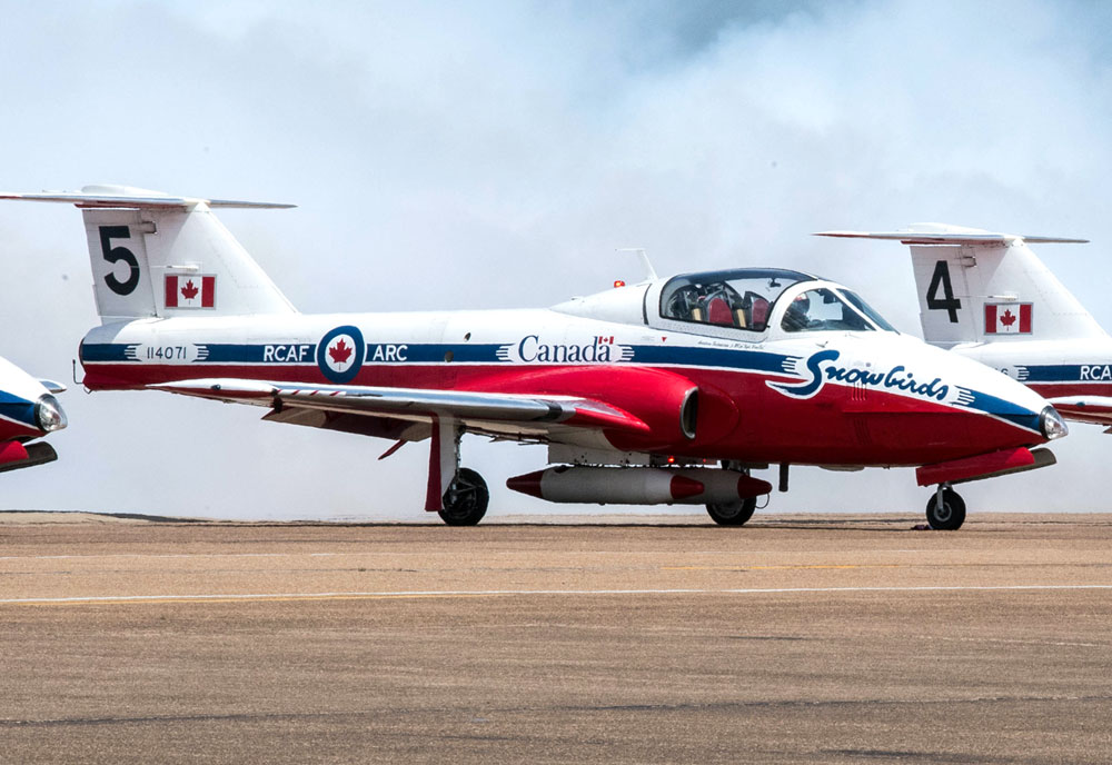 canadair-ct114-tutor-advanced-jet-trainer.jpg