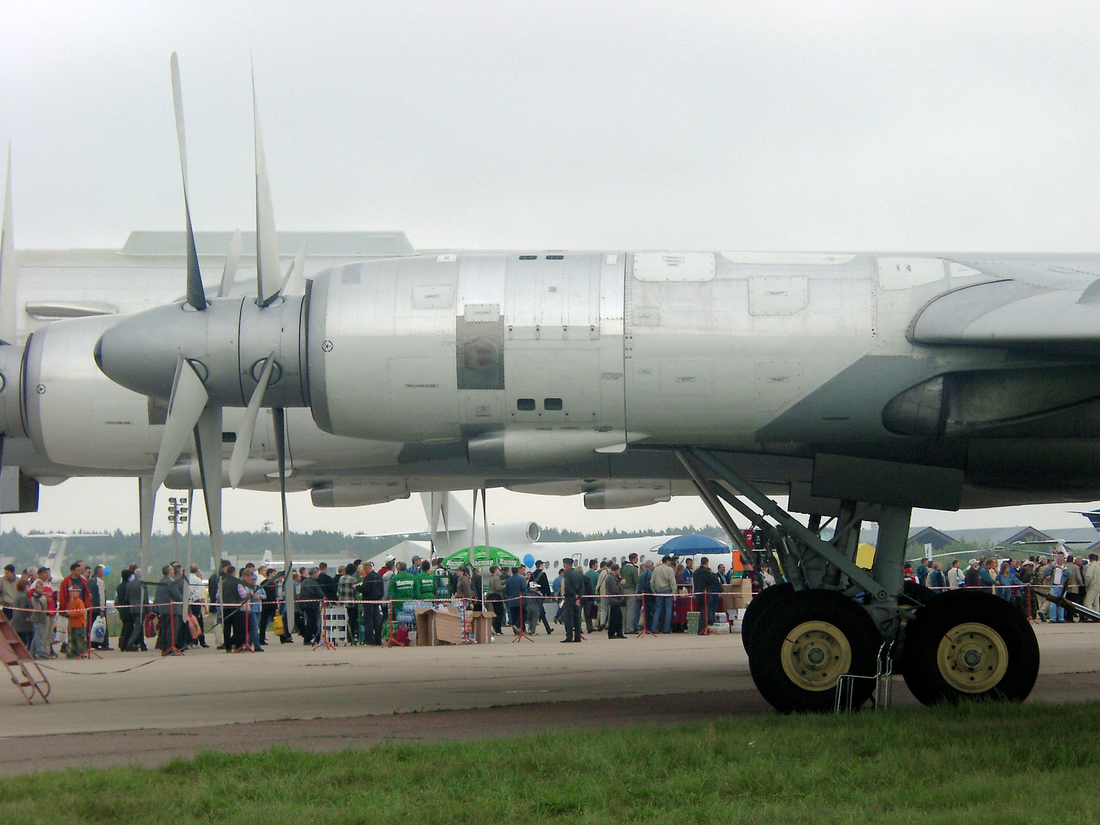 tu-95ms_bear_02_of_51.jpg