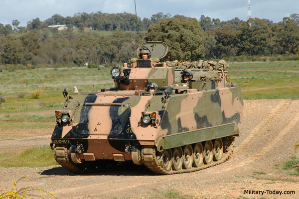 m113as4.jpg