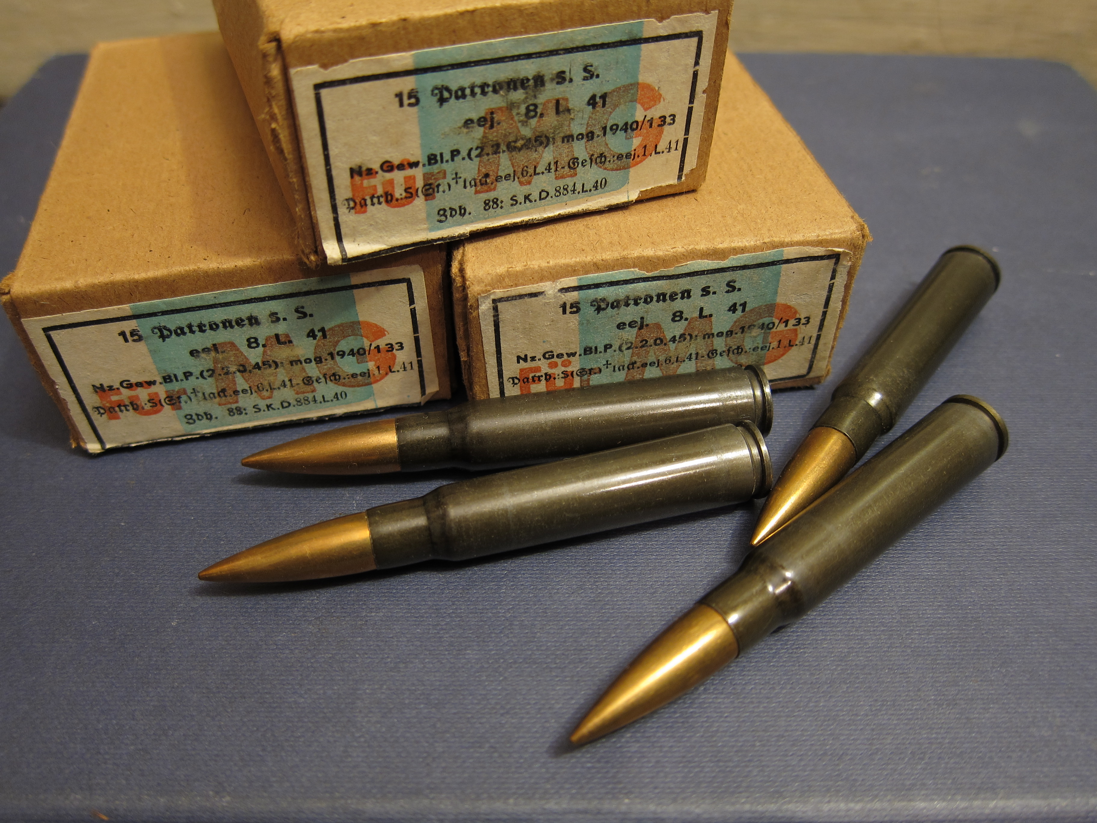 World_War_2_German_ammunition.JPG