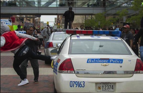 baltimore-peaceful-protesting-2.png