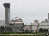 _44508716_britnuclear203b.jpg