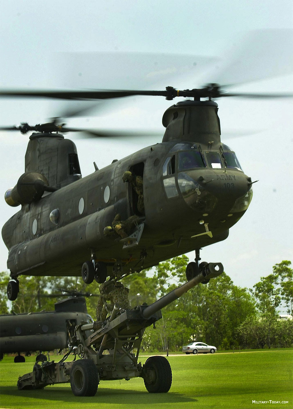 ch_47_chinook_l2.jpg