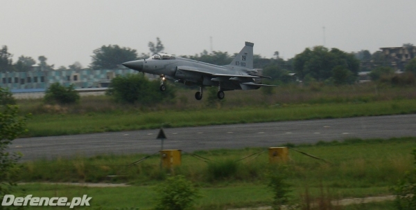 JF-17_at_kamra08.jpg