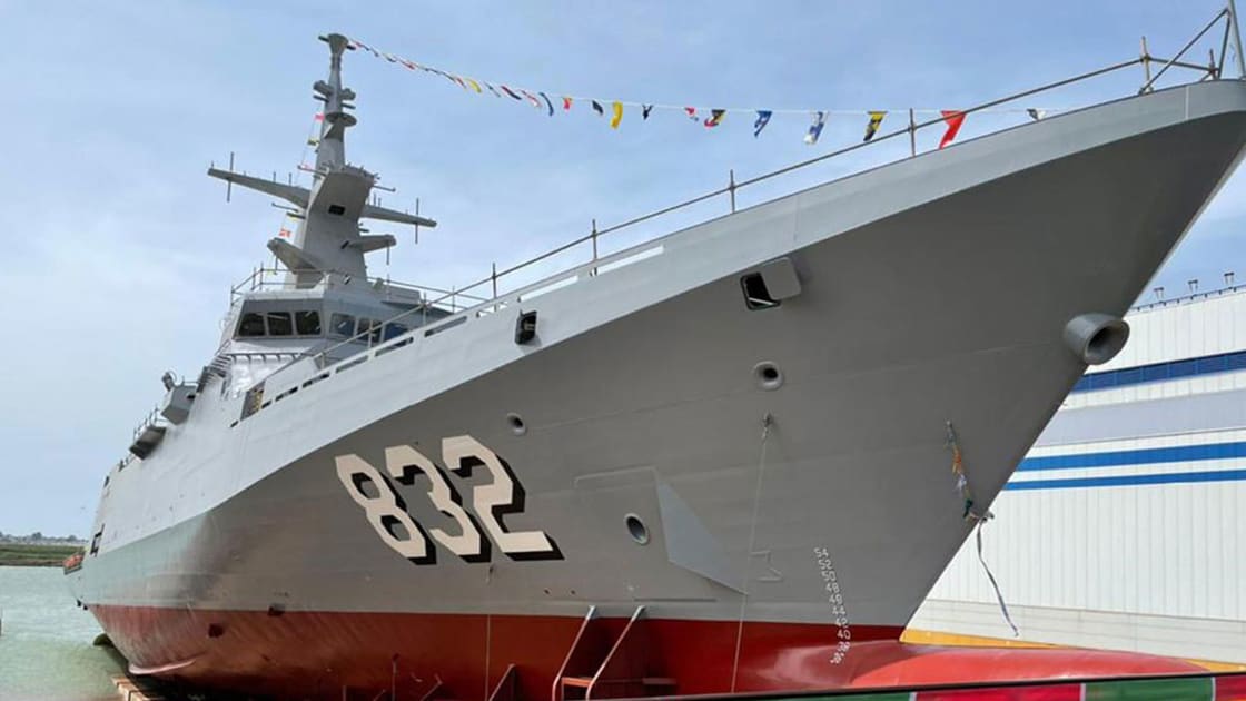 البحرية السعودية تعوّم أولى سفنها القتالية في أمريكا ضمن مشروع طويق