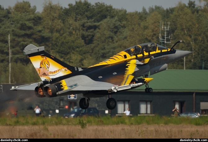 dassault_rafale_b_french_tiger.jpg