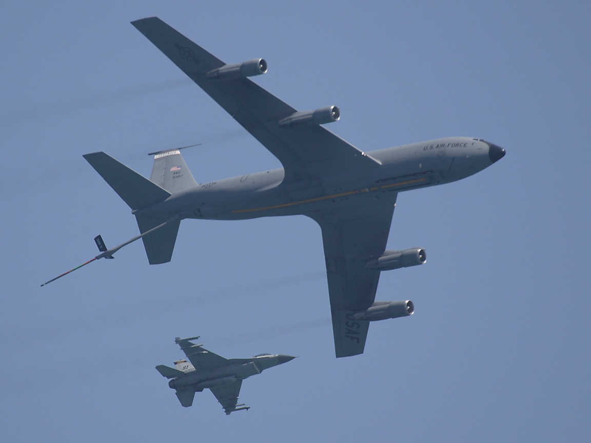 Kc135AndF16.jpg