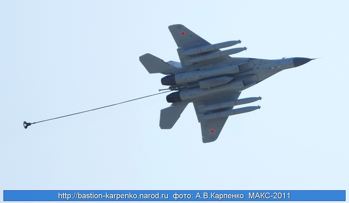 MiG-29KUB_MAKS-2011_012.JPG