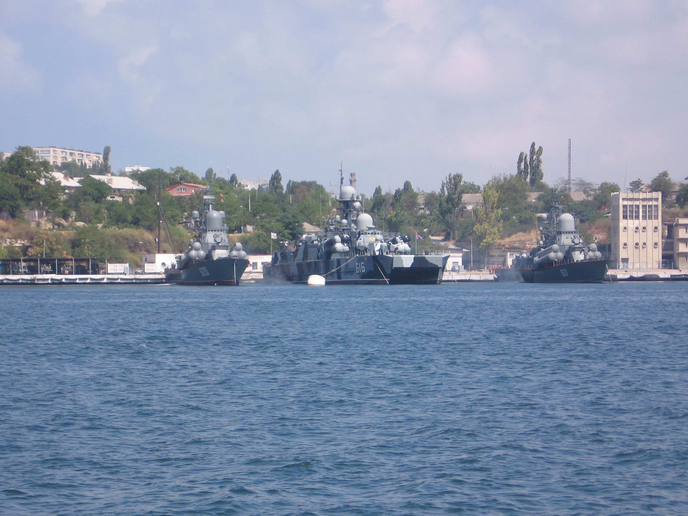 soviet_and_russian_black_sea_fleet_guided_missile_corvettes.jpg