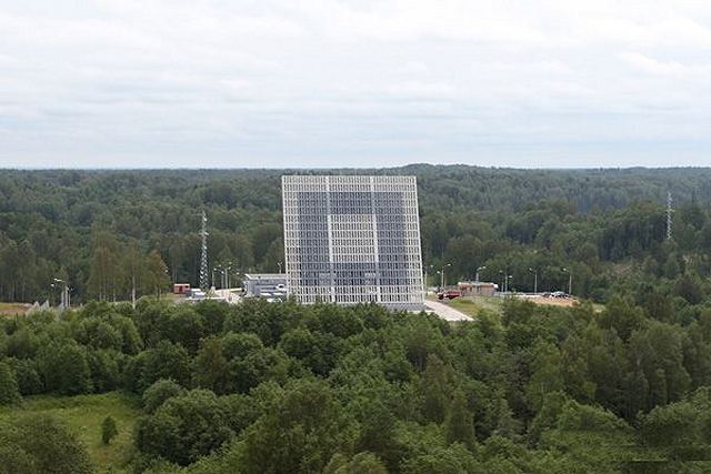 Voronezh-DM_energy-efficient_long-range_surveillance_radar_Russia_Russian_army_001.jpg