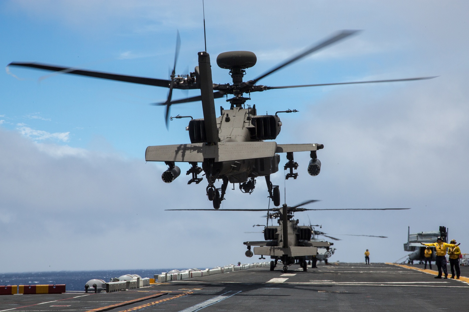 AH-64E+Apache.jpg