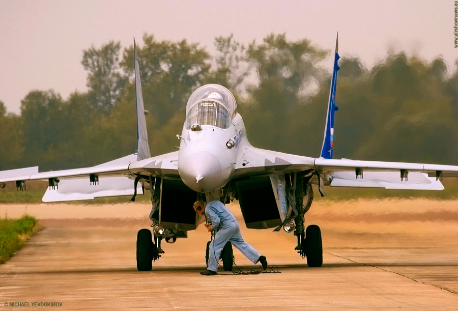 Russian_Mig-35_Fighter_Jet_3.jpg