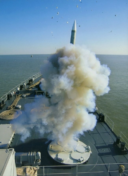 HHQ-9+is+equipped+in+the+PLAN+Type+052C+Lanzhou+class+destroyer+in+VLS+launch+tubes+%25284%2529.jpg